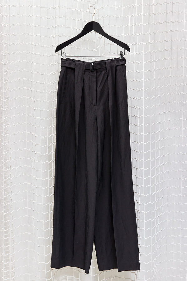 Black Pleated Pants With Belt